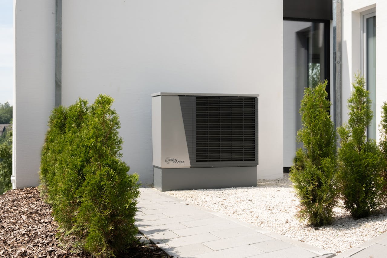 How to Use Your Heat Pump to Stay Cool in Summer